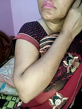 Snapshot of KannadaTamilTeluguBeauty chatting on 11.12.25 KannadaTamilTeluguBeauty online show from 11.12.25