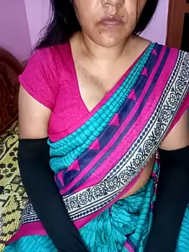 Snapshot of KannadaTamilTeluguBeauty chatting on 11.14.25 KannadaTamilTeluguBeauty online show from 11.14.25