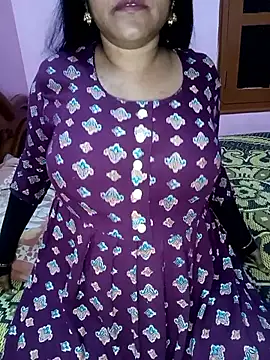 Snapshot of KannadaTamilTeluguBeauty chatting on 11.16.25 KannadaTamilTeluguBeauty online show from 11.16.25