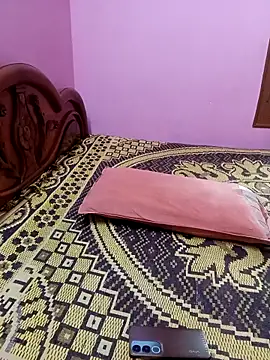 Snapshot of KannadaTamilTeluguBeauty chatting on 11.18.25 KannadaTamilTeluguBeauty online show from 11.18.25