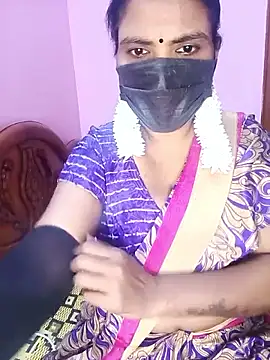 Snapshot of KannadaTamilTeluguBeauty chatting on 11.20.25 KannadaTamilTeluguBeauty online show from 11.20.25