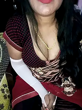 Snapshot of KannadaTamilTeluguBeauty chatting on 12.05.25 KannadaTamilTeluguBeauty online show from 12.05.25