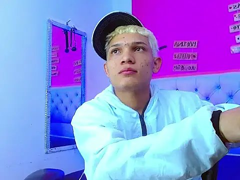 EL VENEZOLANO 22CM online show from 10.21.25