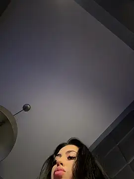 Snapshot of Andrestarr chatting on 06.18.26 Andrestarr online show from 06.18.26