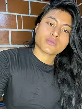 Snapshot of Michelle_Narvaez chatting on 12.20.25 Michelle Narvaez online show from 12.20.25