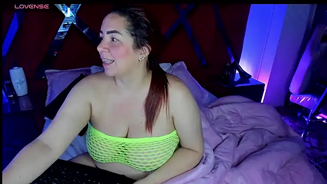 alexiaystive3 online show from 10.12.25