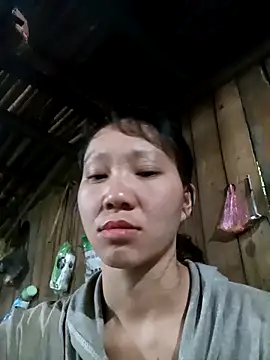 bonnie-00 online show from 10.16.25