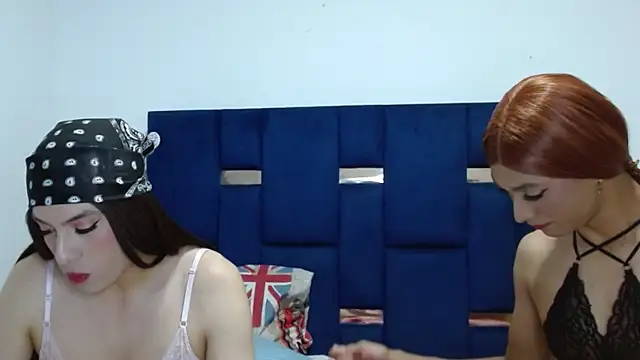 PinkLuna LolaBloom online show from 04.03.26