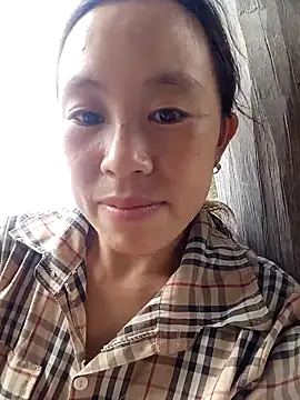 Snapshot of lyuyenkk chatting on 09.20.25 lyuyenkk online show from 09.20.25