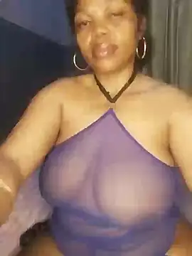 Snapshot of boujee01 chatting on 10.06.25 boujee01 online show from 10.06.25