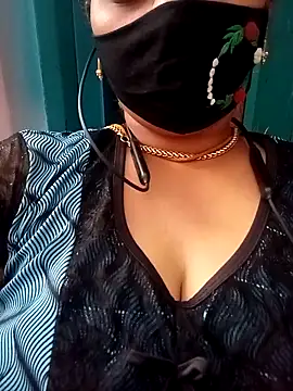 Snapshot of TAMI_KAYAL chatting on 09.17.25 TAMI KAYAL online show from 09.17.25