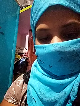 Snapshot of TAMI_KAYAL chatting on 10.22.25 TAMI KAYAL online show from 10.22.25