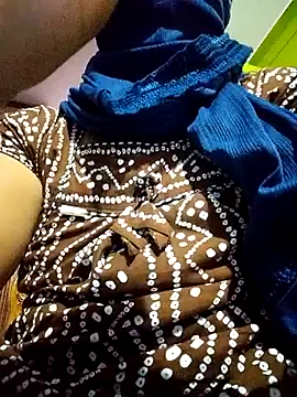 Snapshot of TAMI_KAYAL chatting on 10.23.25 TAMI KAYAL online show from 10.23.25