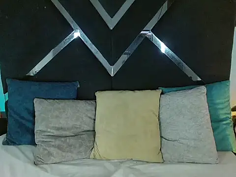 Snapshot of Billie_Turner_ chatting on 10.10.25 Billie Turner online show from 10.10.25