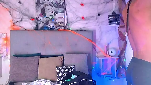 Snapshot of Billie_Turner_ chatting on 10.29.25 Billie Turner online show from 10.29.25