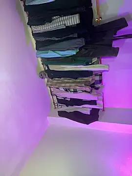 Snapshot of Billie_Turner_ chatting on 12.18.25 Billie Turner online show from 12.18.25