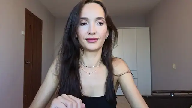 Lillian-Clark online show from 09.23.25