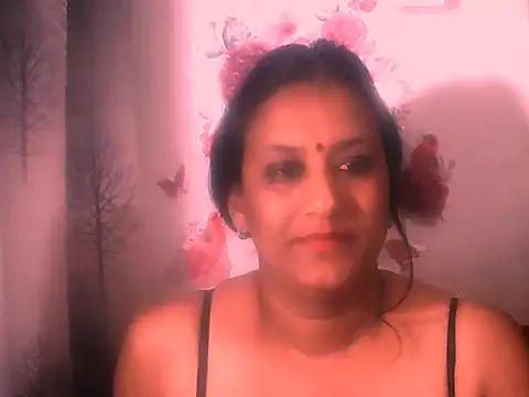 Snapshot of Indiansexyboobs18 chatting on 10.30.25 Indiansexyboobs18 online show from 10.30.25