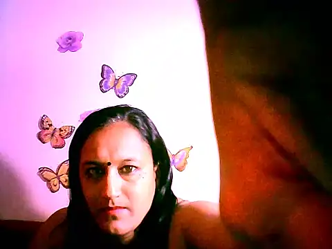 Snapshot of Indiansexyboobs18 chatting on 11.07.25 Indiansexyboobs18 online show from 11.07.25