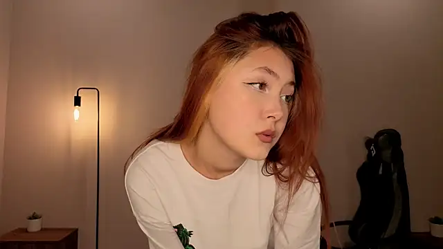 Snapshot of Frences_Eyes chatting on 11.14.25 Frences Eyes online show from 11.14.25