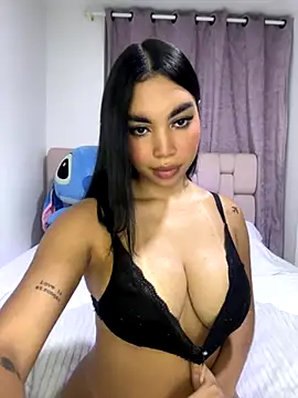 karolaalcendra online show from 11.23.25