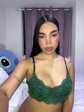 karolaalcendra online show from 02.13.26