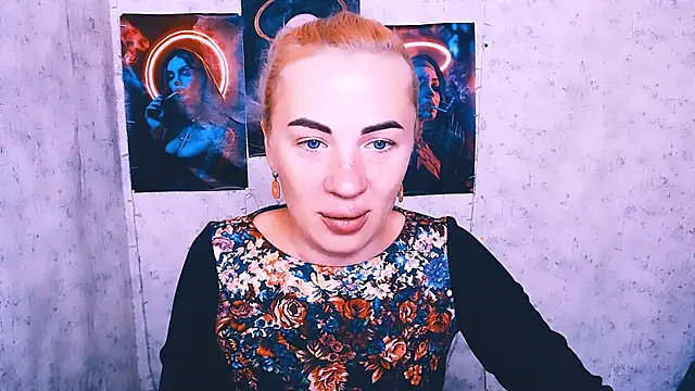 EmmaCat  online show from 10.07.25