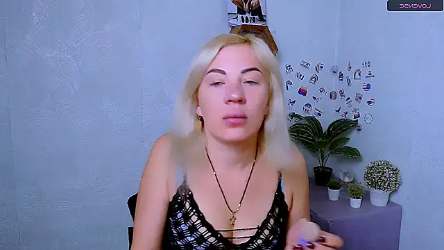 EmmaCat  online show from 10.16.25