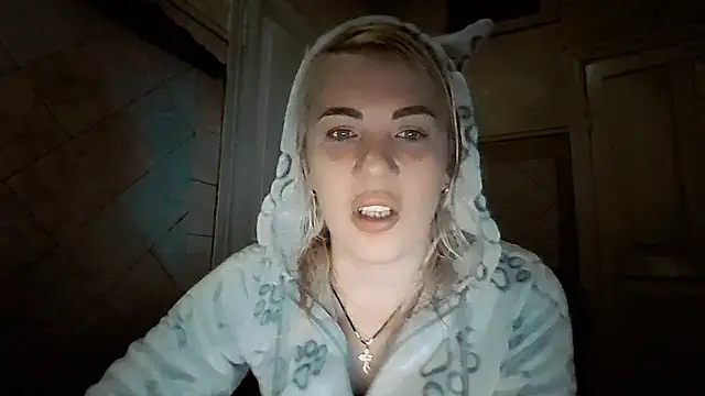 EmmaCat  online show from 02.14.26