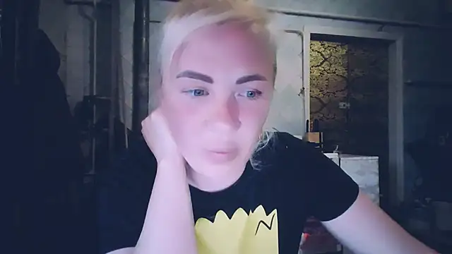 Snapshot of EmmaCat_ chatting on 05.16.26 EmmaCat online show from 05.16.26