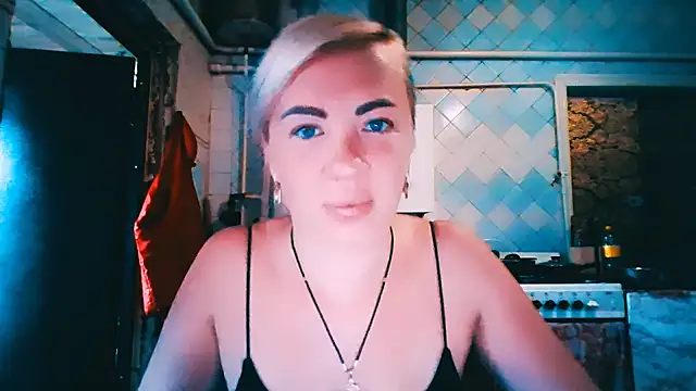 EmmaCat  online show from 07.25.26