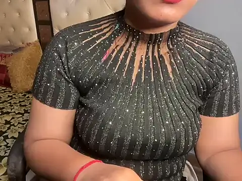 Snapshot of Reena_R chatting on 09.13.25 Reena R online show from 09.13.25
