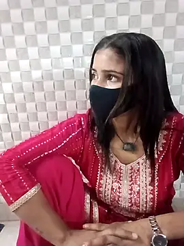 Snapshot of Arti_ chatting on 10.07.25 Arti online show from 10.07.25
