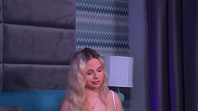 YssabelFox online show from 11.30.25