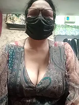 thehotlady online show from 02.06.26