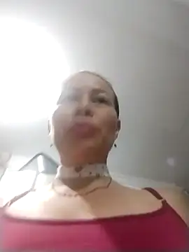 LaraCaliente online show from 01.08.26