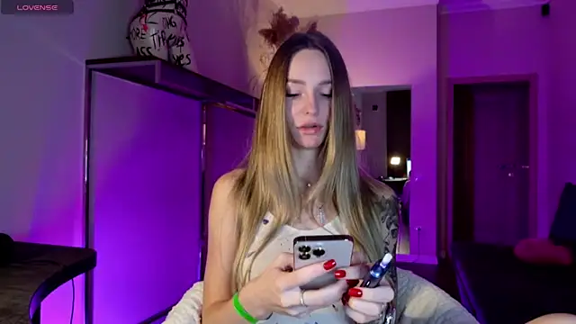 Melloudy online show from 10.20.25