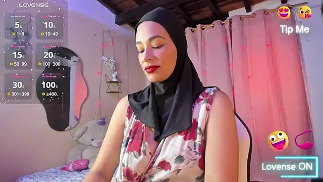 ShanaJamil online show from 11.06.25