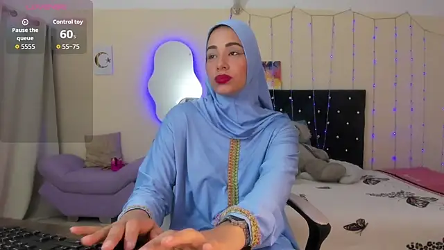 Snapshot of ShanaJamil chatting on 04.30.26 ShanaJamil online show from 04.30.26