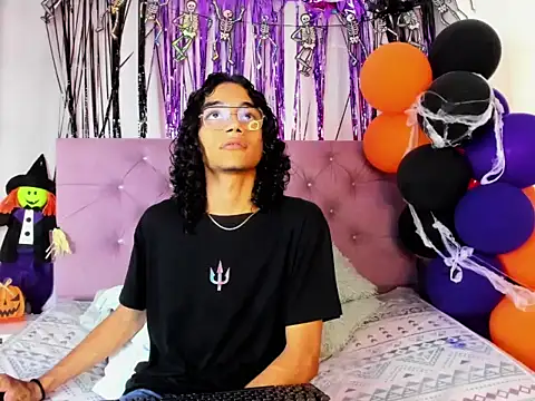 EthanBlackwoodd online show from 11.02.25