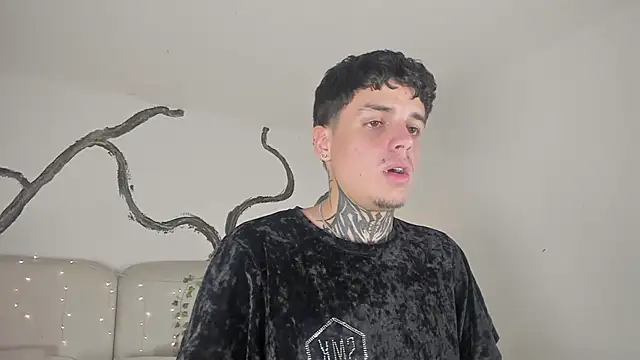 Declan-Fox online show from 11.23.25