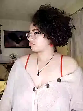 Julie wallace online show from 10.05.25