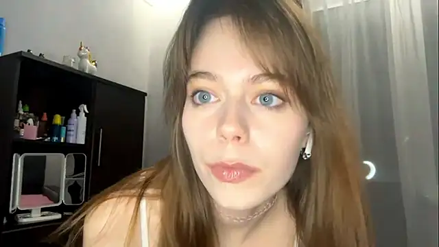 YourLittleElfie online show from 09.16.25