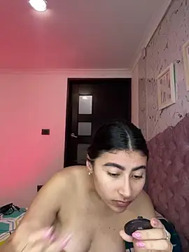 Isabella Montoya online show from 10.26.25