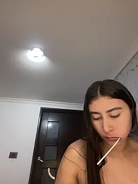 Isabella Montoya online show from 11.20.25