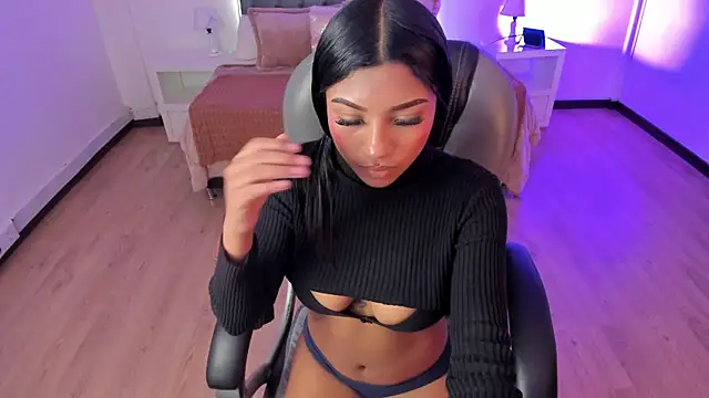 Sofia collen  online show from 11.21.25