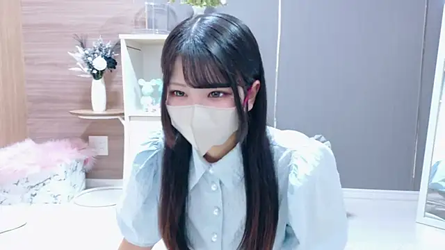 Snapshot of Ruru-shuv chatting on 09.20.25 Ruru-shuv online show from 09.20.25