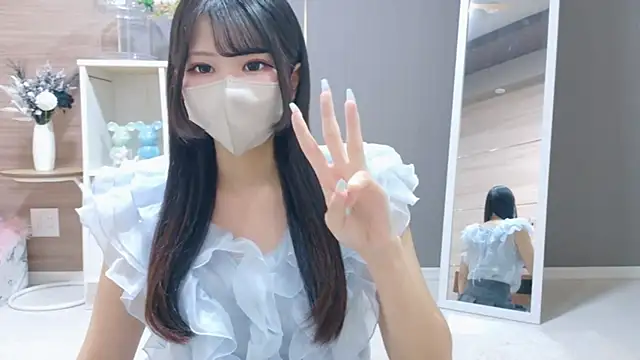 Snapshot of Ruru-shuv chatting on 09.22.25 Ruru-shuv online show from 09.22.25