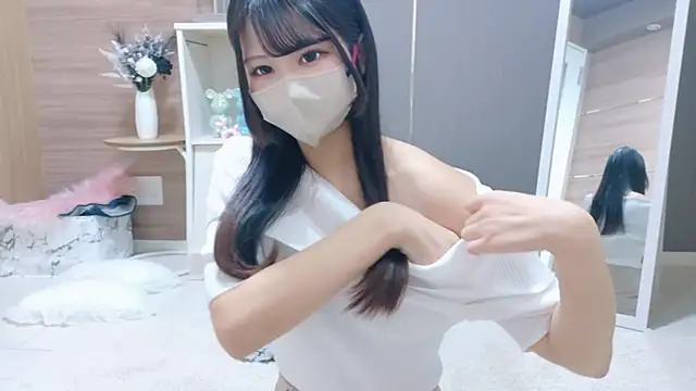 Snapshot of Ruru-shuv chatting on 09.27.25 Ruru-shuv online show from 09.27.25