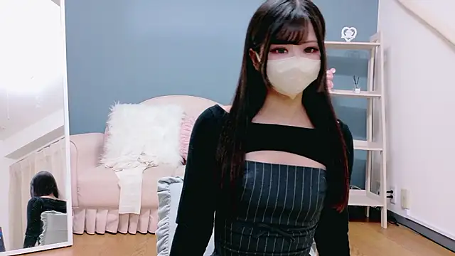 Snapshot of Ruru-shuv chatting on 10.16.25 Ruru-shuv online show from 10.16.25